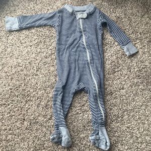 Burt’s Bees Baby Footies/Footed Pajamas 6-9 mos
